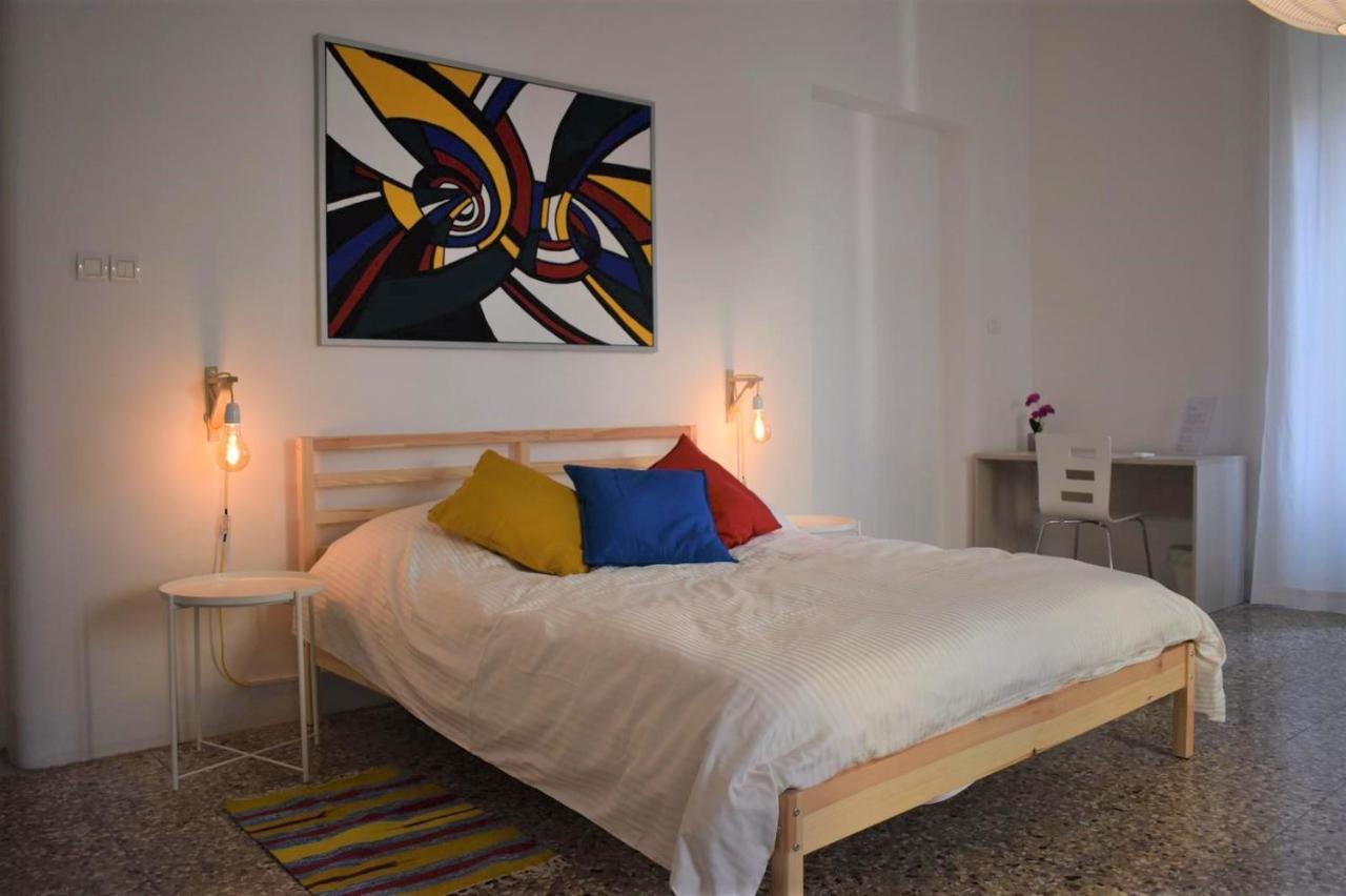 Bed and Breakfast Living Simply à Catane Extérieur photo